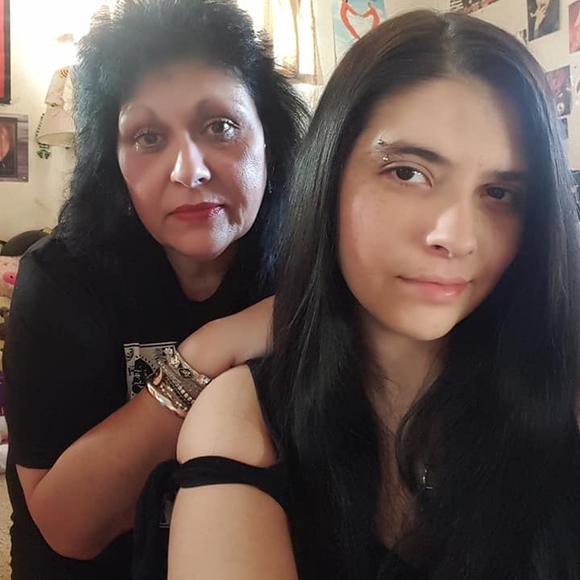 Meet your Posher, Denice - Picture 3 of 4